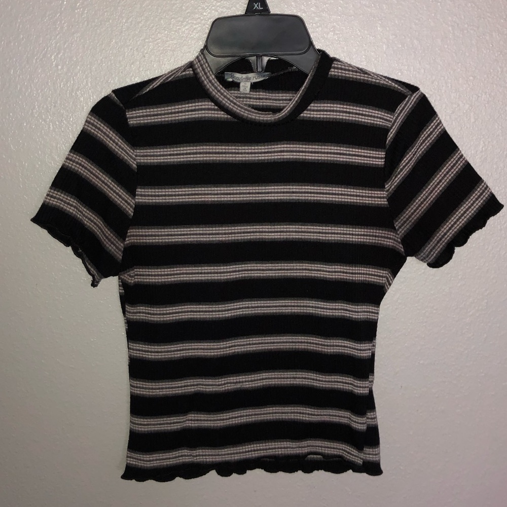 Cropped tee